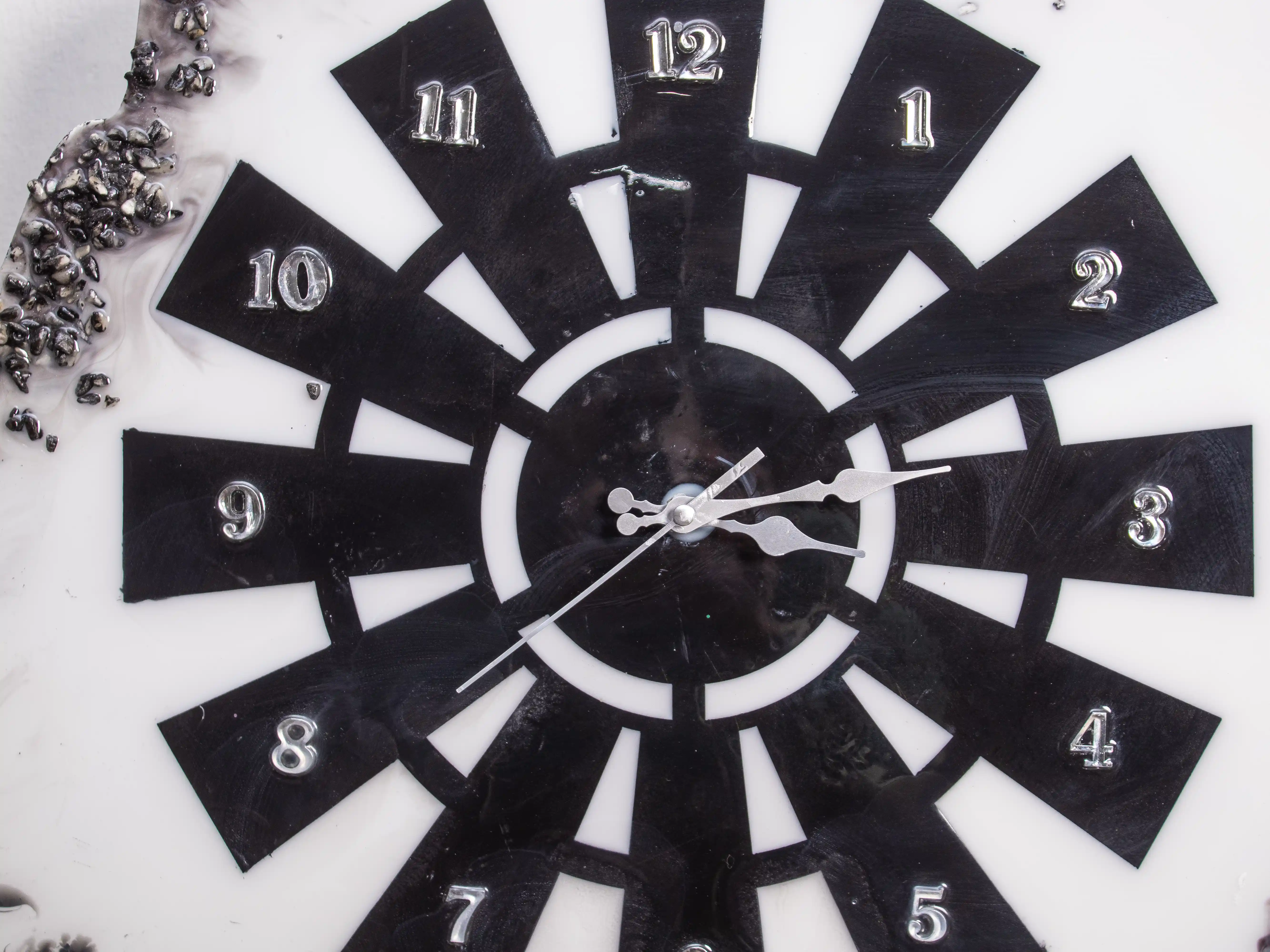 White & Silver Geode Clock