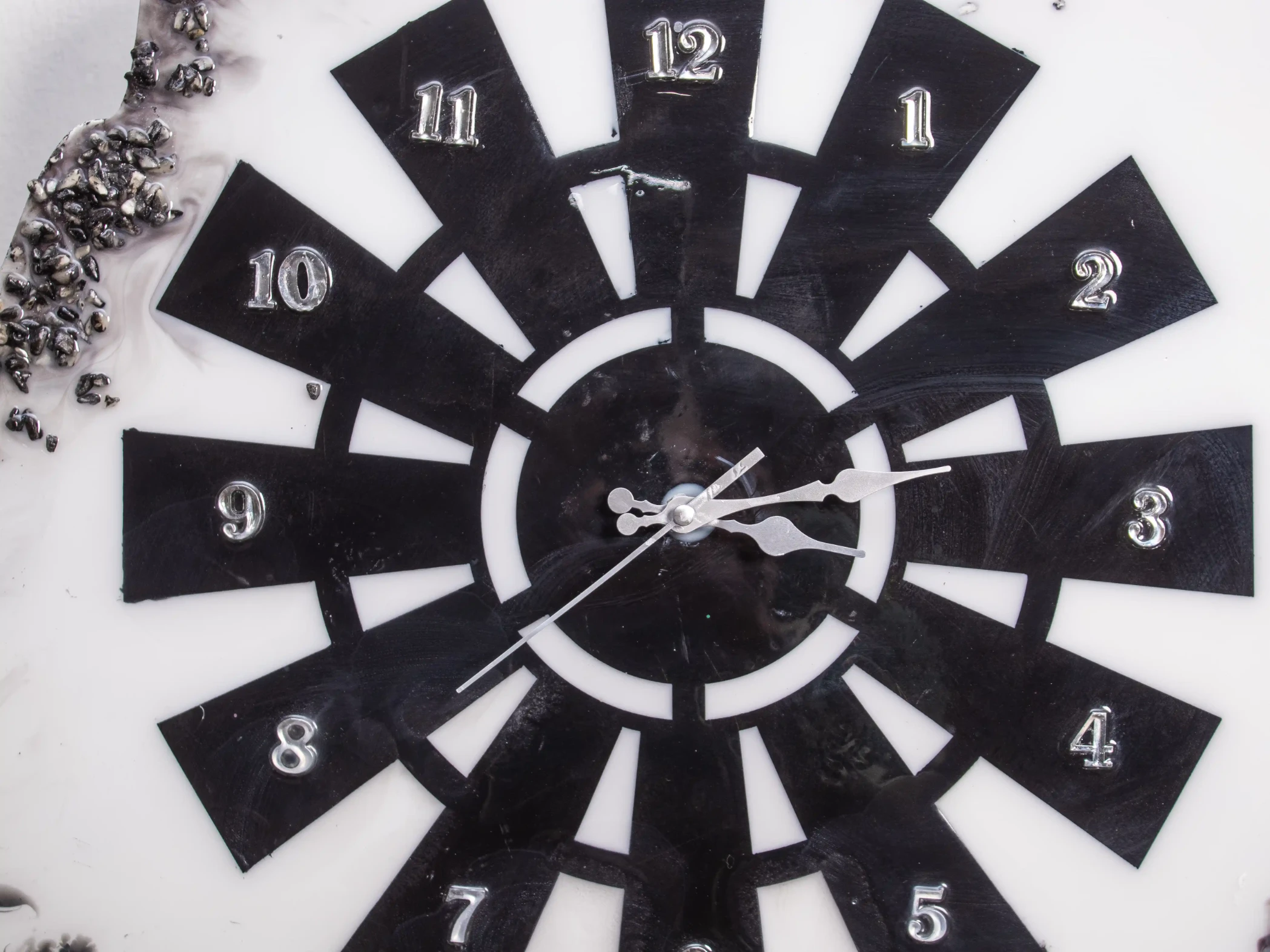 White & Silver Geode Clock